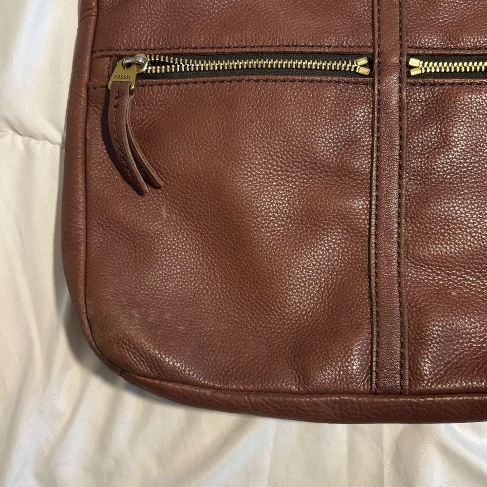 Fossil Elise Brown Leather Crossbody Bag Pebbled Leather Tan Zip Pocket Cow Hide - Picture 4 of 8
